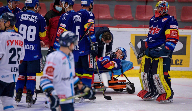 FOTOGALERIE: Výsledková krize pokračuje. Motor doma nestačil ani na Liberec, Bílí Tygři vyhráli 5:2