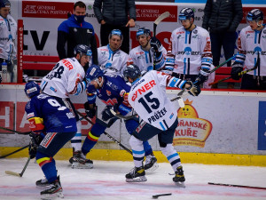 FOTOGALERIE: Výsledková krize pokračuje. Motor doma nestačil ani na Liberec, Bílí Tygři vyhráli 5:2