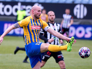 FOTOGALERIE: Konec úspěšné série. Dynamo doma nečekaně padlo s poslední Opavou, inkasovalo v závěru