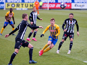 FOTOGALERIE: Konec úspěšné série. Dynamo doma nečekaně padlo s poslední Opavou, inkasovalo v závěru