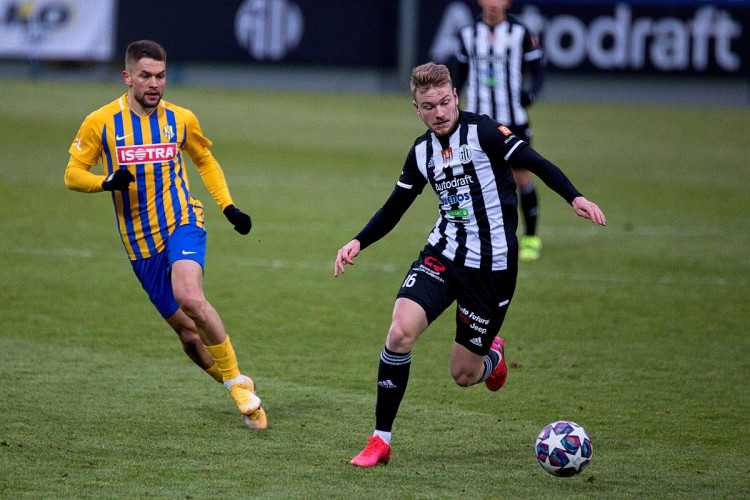 FOTOGALERIE: Konec úspěšné série. Dynamo doma nečekaně padlo s poslední Opavou, inkasovalo v závěru