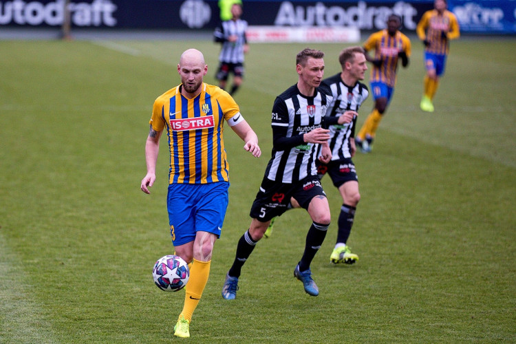 FOTOGALERIE: Konec úspěšné série. Dynamo doma nečekaně padlo s poslední Opavou, inkasovalo v závěru