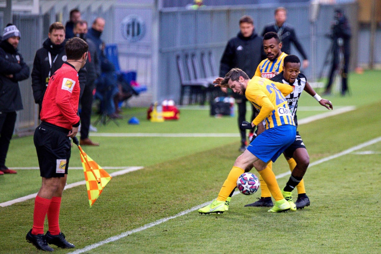 FOTOGALERIE: Konec úspěšné série. Dynamo doma nečekaně padlo s poslední Opavou, inkasovalo v závěru