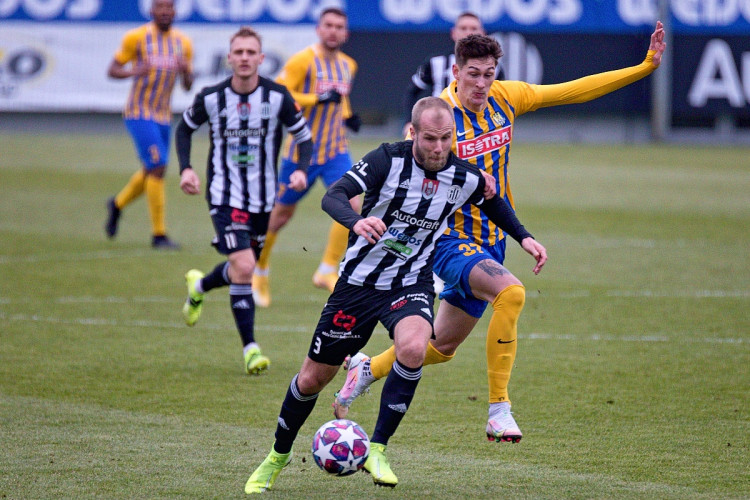 FOTOGALERIE: Konec úspěšné série. Dynamo doma nečekaně padlo s poslední Opavou, inkasovalo v závěru