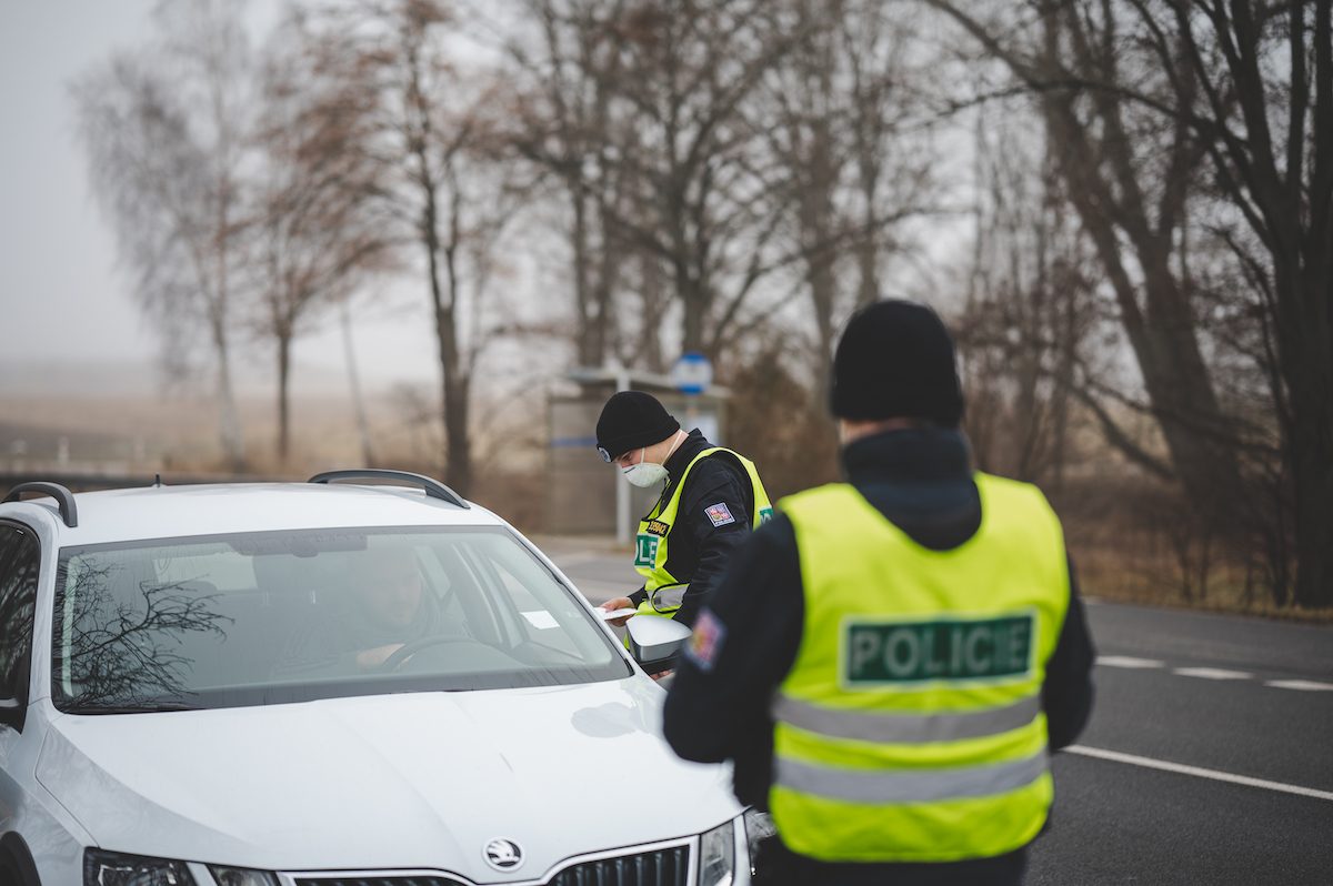 Policie od rána kontrolovala pohyb mezi okresy