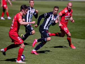 FOTOGALERIE: Další zkrat. Dynamo se utápí ve výsledkové krizi, doma nestačilo ani na Brno