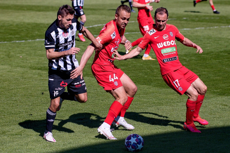 FOTOGALERIE: Další zkrat. Dynamo se utápí ve výsledkové krizi, doma nestačilo ani na Brno