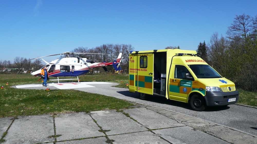 2008 - Bell 427 na heliportu nemocnice ČB