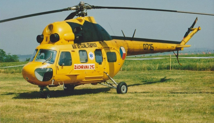 Letecká záchranka slaví výročí. Před třiceti lety byl zahájen provoz na letišti v Plané