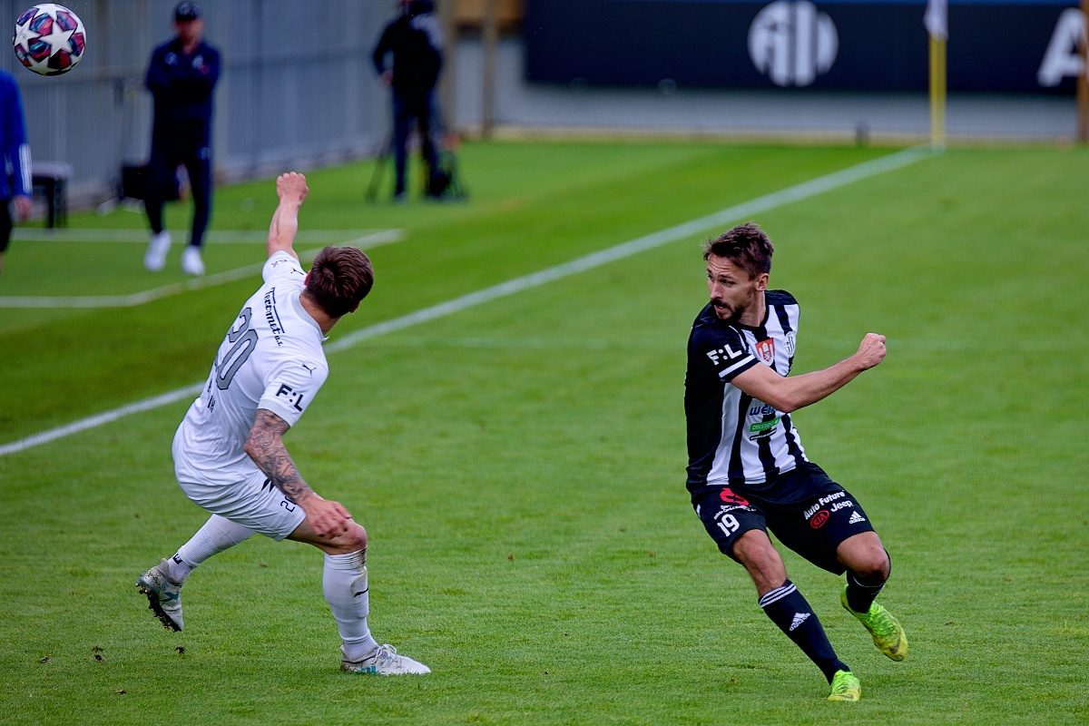 FOTOGALERIE: Velké loučení a těsná porážka. Dynamo v emotivním utkání podlehlo Slovácku