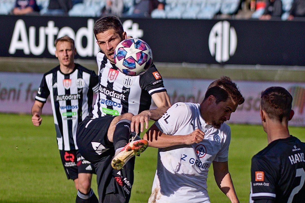 FOTOGALERIE: Velké loučení a těsná porážka. Dynamo v emotivním utkání podlehlo Slovácku