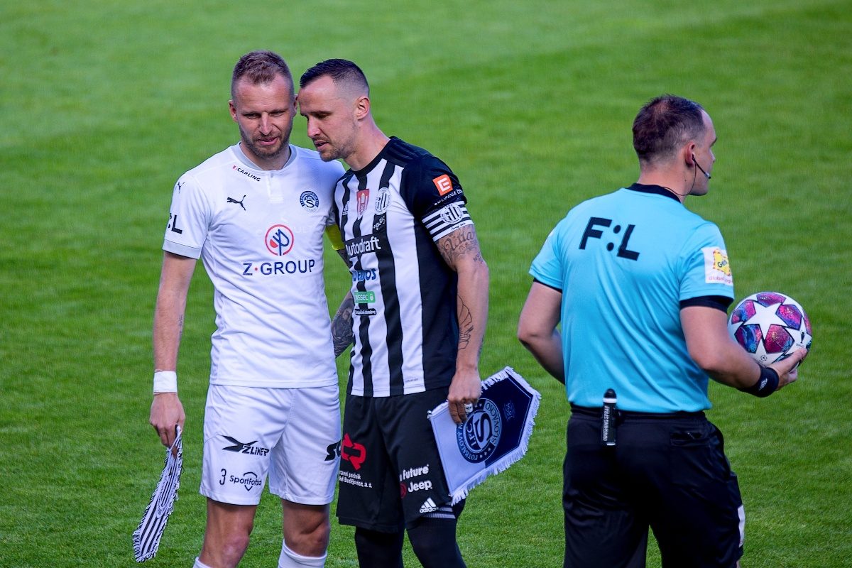 FOTOGALERIE: Velké loučení a těsná porážka. Dynamo v emotivním utkání podlehlo Slovácku