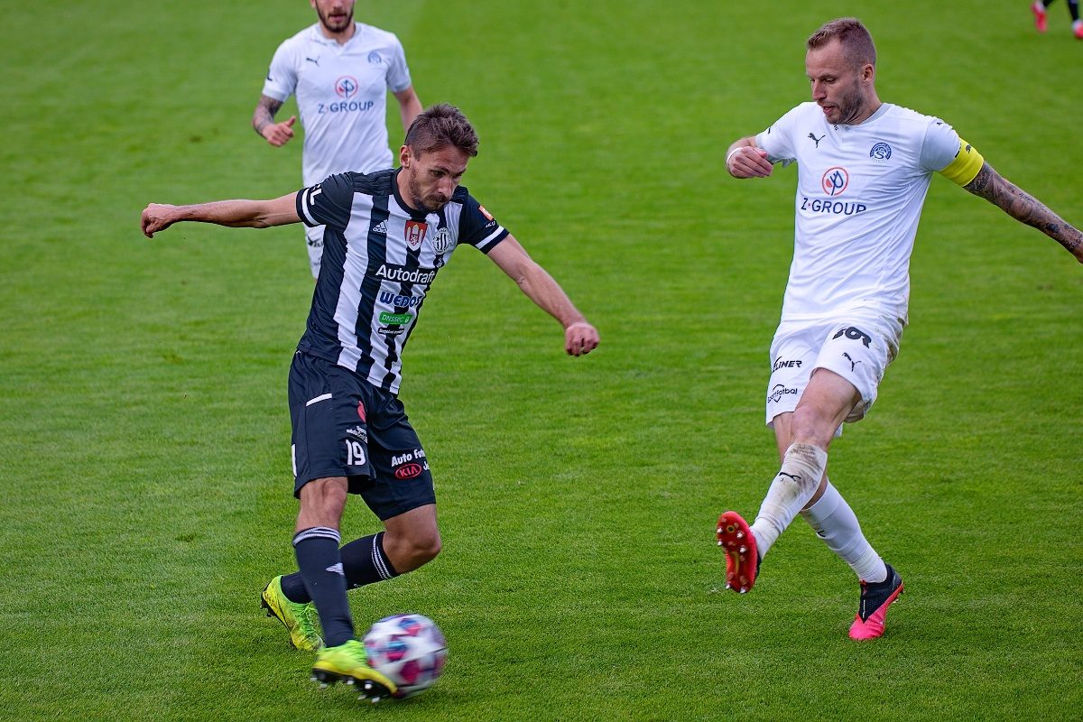 FOTOGALERIE: Velké loučení a těsná porážka. Dynamo v emotivním utkání podlehlo Slovácku