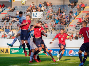 Za lvíčata nastoupil na Střeleckém ostrově i Pavel Šulc s číslem 11.