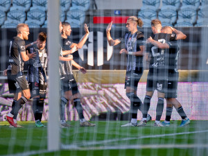 Dynamo po dalším comebacku udolalo Pardubice