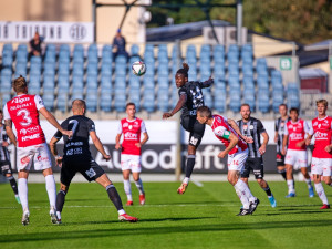 Dynamo po dalším comebacku udolalo Pardubice