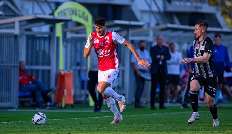 Dynamo po dalším comebacku udolalo Pardubice