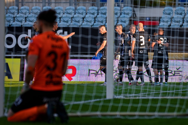 Dynamo po dalším comebacku udolalo Pardubice