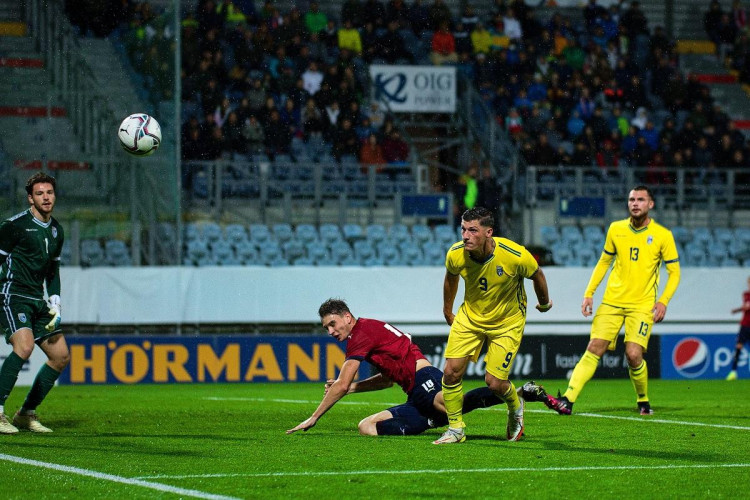Český tým do 21 let je v kvalifikaci o evropský šampionát neporažený a drží skóre 9:0 po čtyřech zápasech.