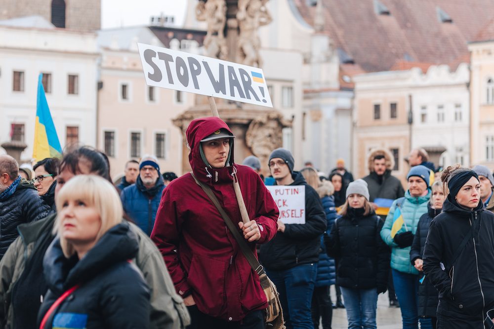 Podporu okupované Ukrajině v Českých Budějovicích vyjádřilo na 300 lidí
