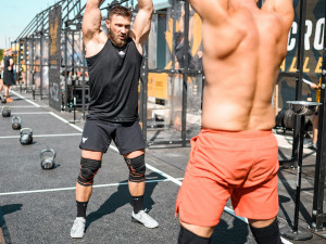 Přes tři stovky závodníků, ale i VIP hosté. Na střeše IGY Centra odstartovaly Big Summer Games