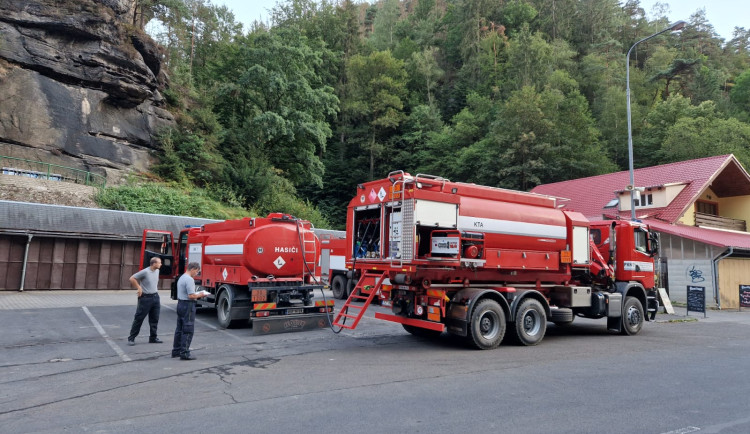 Jihočeští hasiči v Hřensku