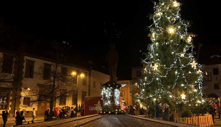 Vánoční strom v Prachaticích. Autor: Město Prachatice