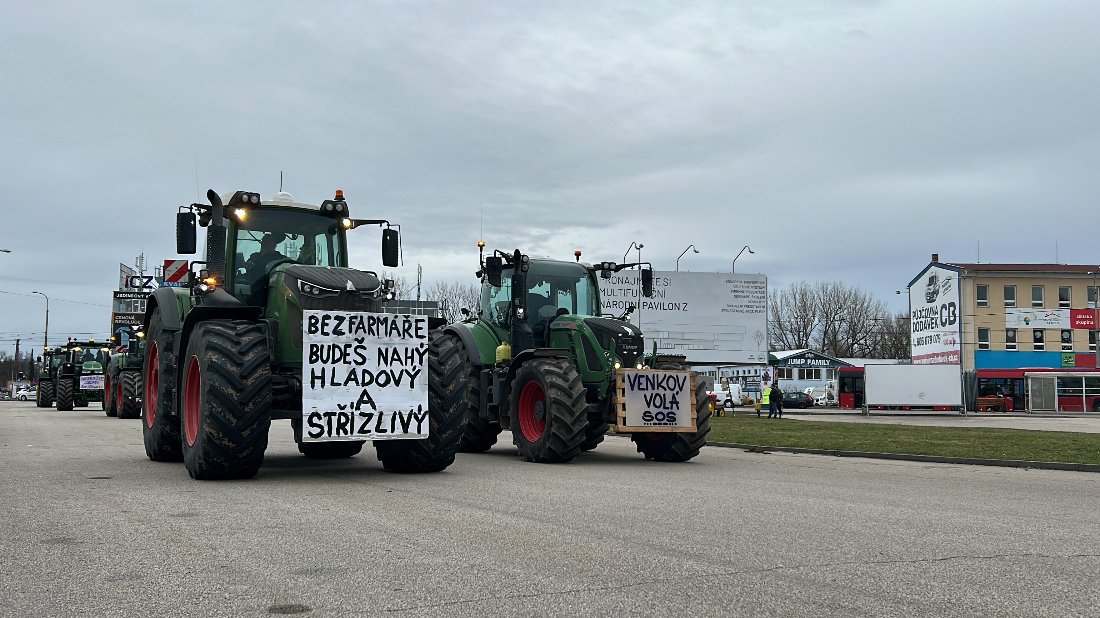 Vzkazy jihočeských zemědělců. : Stop diktátu z Bruselu, vzkázali zemědělci