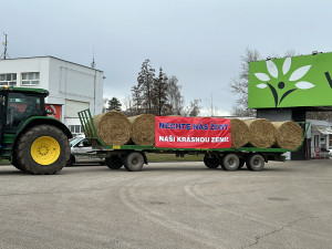 Vzkazy jihočeských zemědělců. : Stop diktátu z Bruselu, vzkázali zemědělci