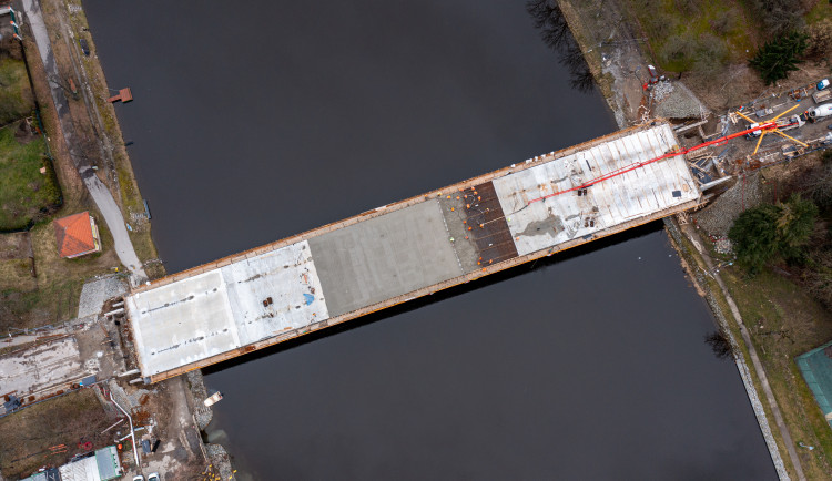 FOTOGALERIE: Oprava mostu v Týně nad Vltavou