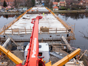 FOTOGALERIE: Oprava mostu v Týně nad Vltavou