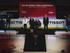 Zahájení mistrovství světa v hokeji žen.