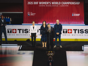 Zahájení mistrovství světa v hokeji žen.
