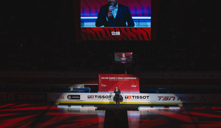 Zahájení mistrovství světa v hokeji žen.