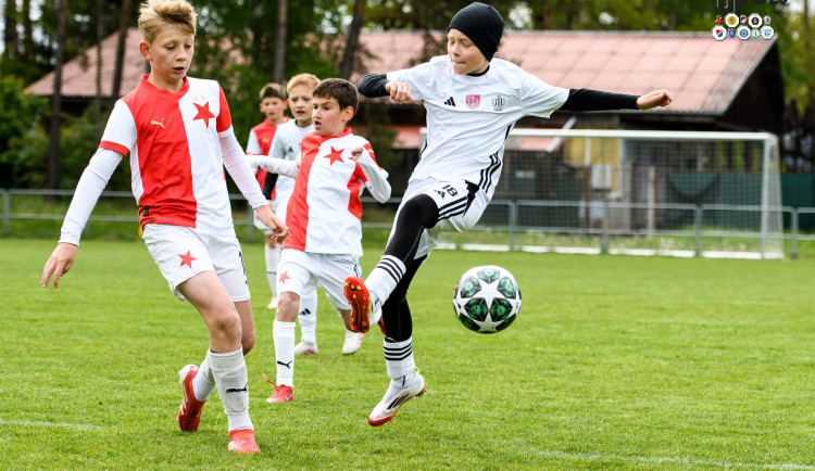 Skandování, góly a silné emoce. Malí fotbalisté si letošní Autodraft Cup užili