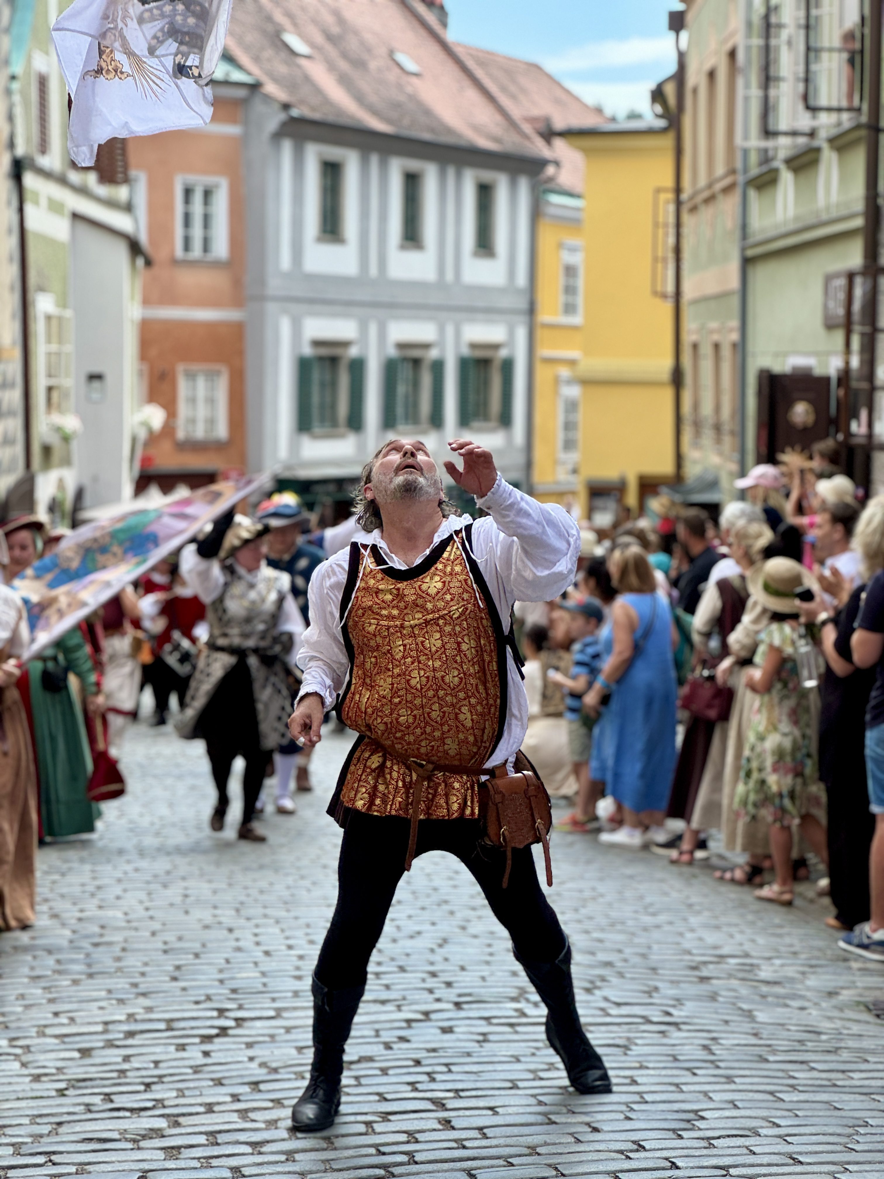 Český Krumlov se vrátil do časů Rožmberků. Podívejte se na Slavnosti pětilisté růže