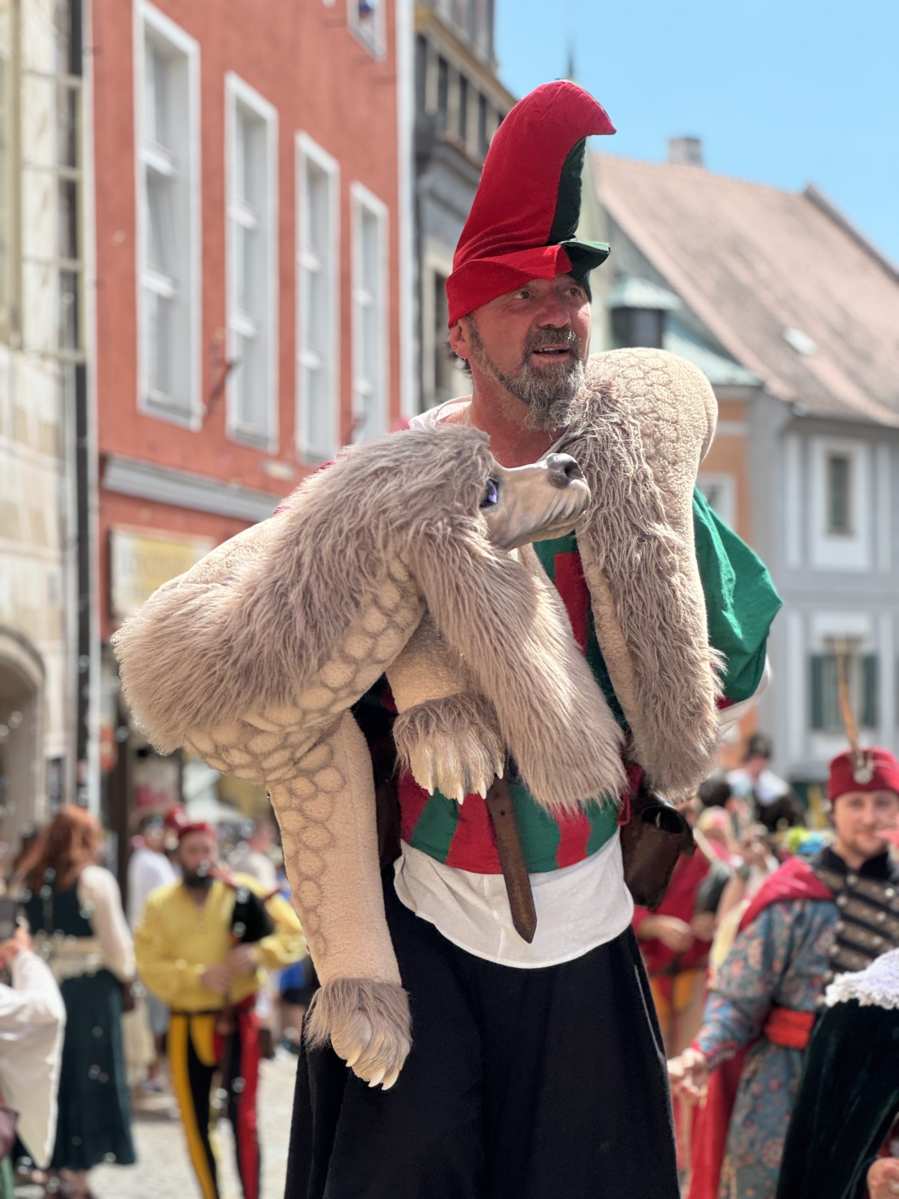 Český Krumlov se vrátil do časů Rožmberků. Podívejte se na Slavnosti pětilisté růže