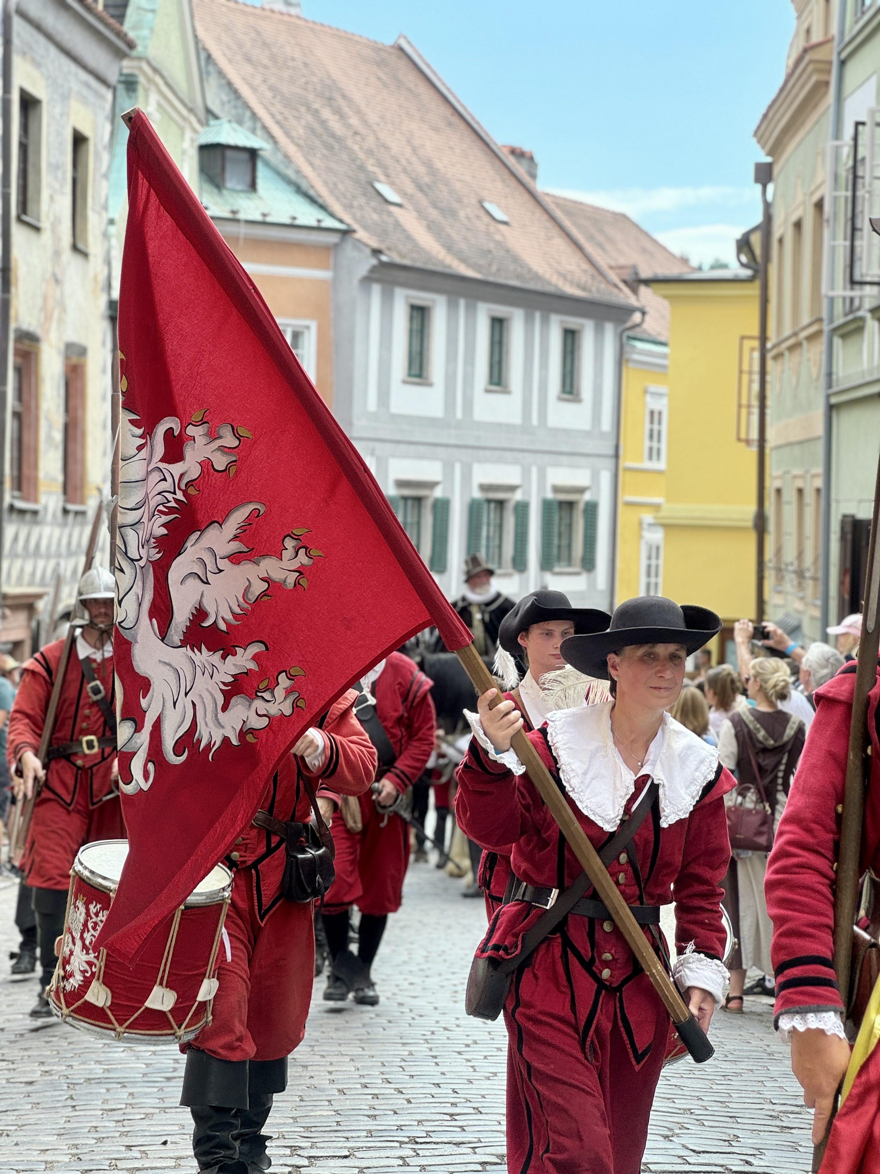 Český Krumlov se vrátil do časů Rožmberků. Podívejte se na Slavnosti pětilisté růže