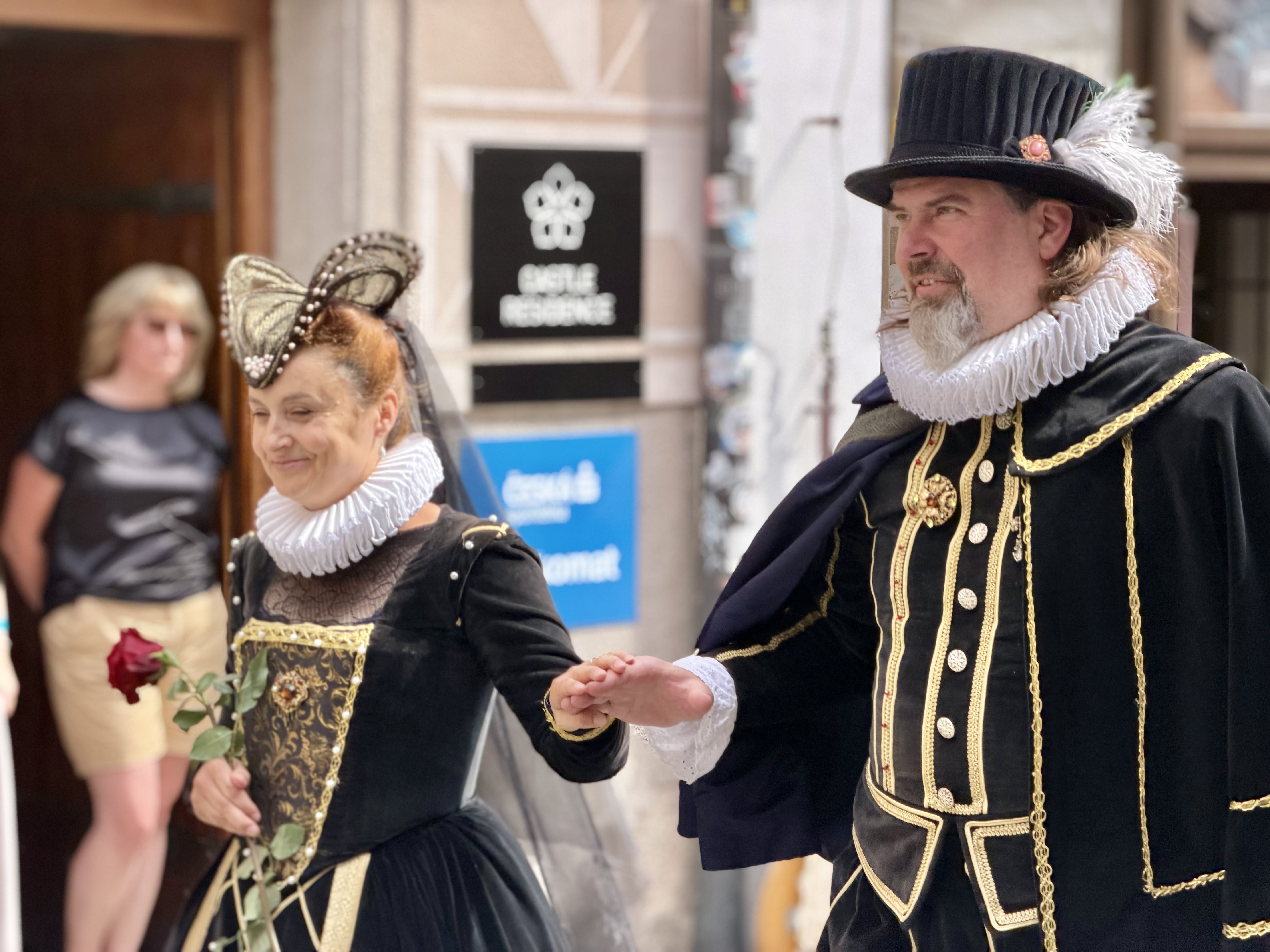 Český Krumlov se vrátil do časů Rožmberků. Podívejte se na Slavnosti pětilisté růže