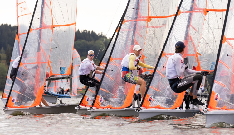FOTO: Lipno zná mistry Evropy v jachtingu ve třídě 29er