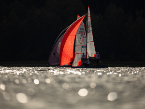 FOTO: Lipno zná mistry Evropy v jachtingu ve třídě 29er