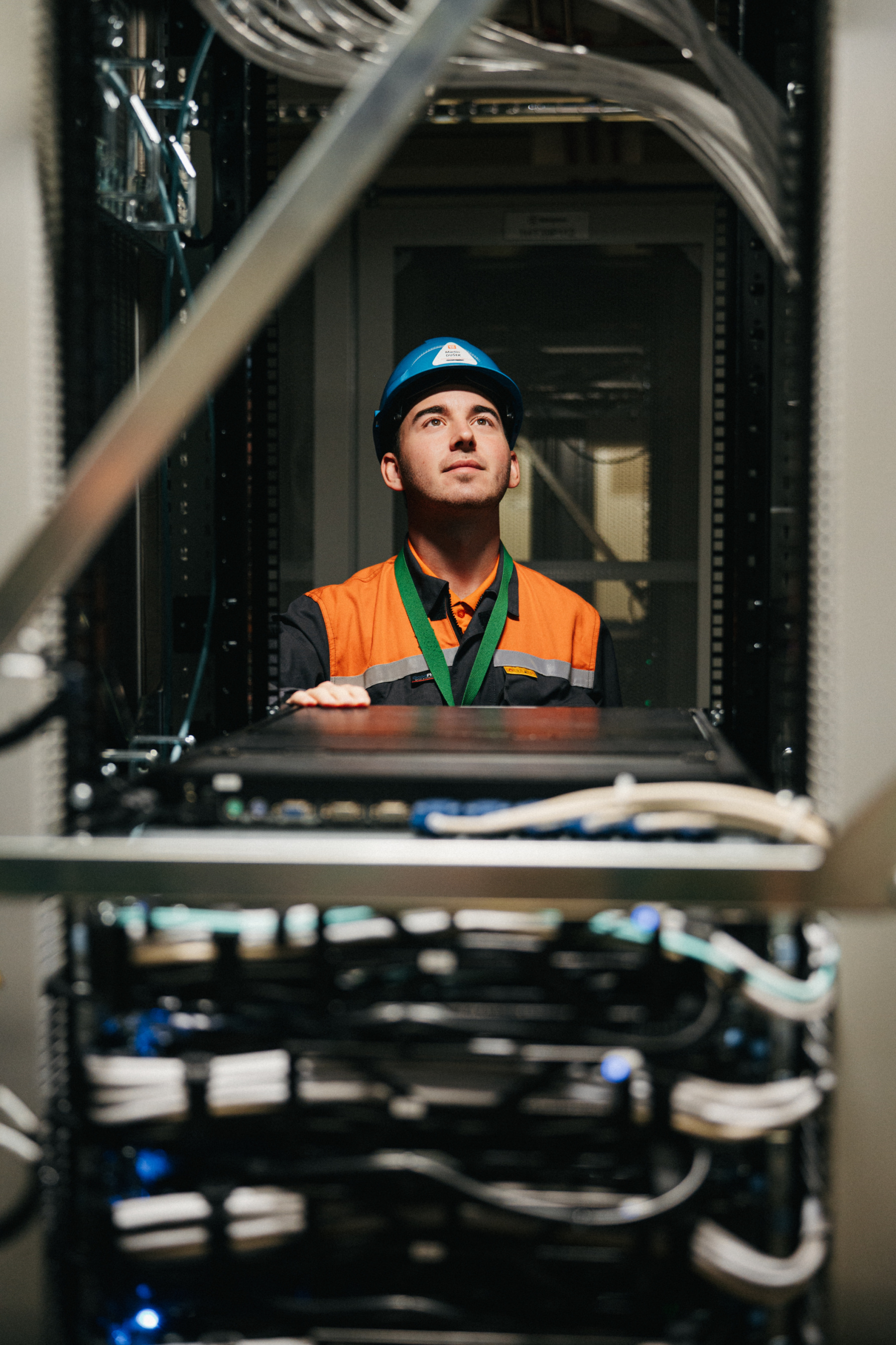 V Jaderné elektrárně Temelín pracuje Martin Dušek jako technik řídicích systémů.