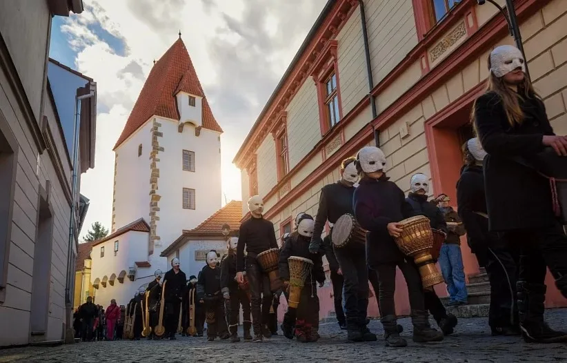 Velikonoční hrkání v Českých Budějovicích