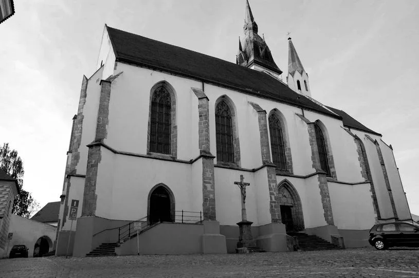 Kostel Nanebevzetí Panny Marie v Jindřichově Hradci