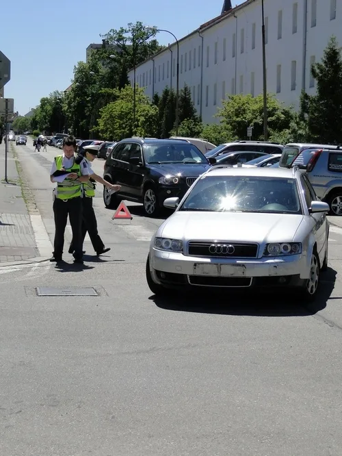bouračka v ulici Matice Školské a Generála Svobody 1