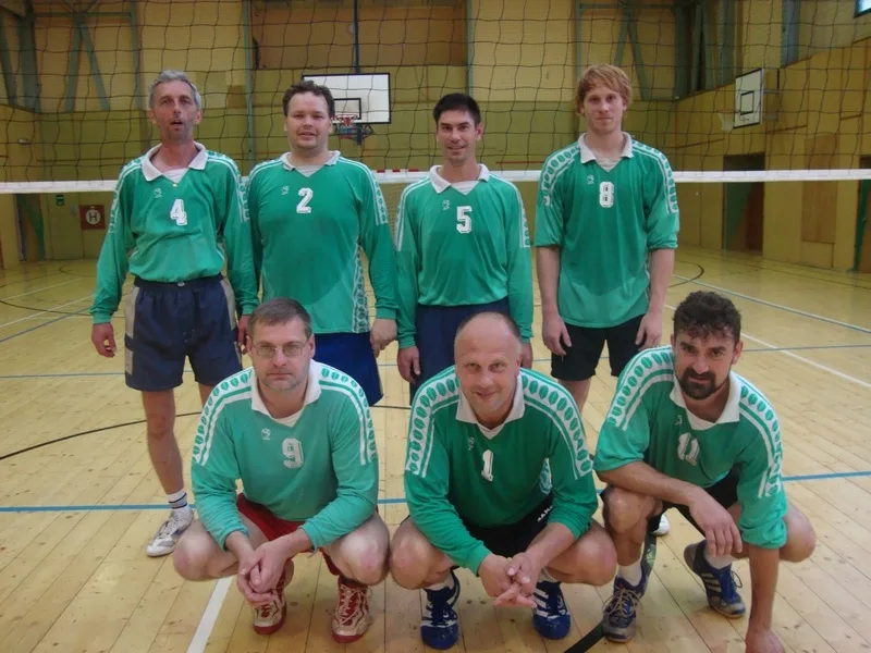 Slovan JH-horní řada zleva: Valek Jiří (kapitán), Tůma Vratislav, Bicek Arnošt, Skřivan Tomáš. Dolní řada zleva: Blížíl Petr, Lankamer Luboš, Šimon Michal
