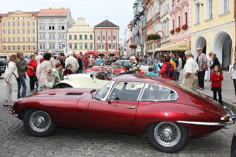 Na českobudějovickém náměstí byly k vidění skvosty automobilové historie