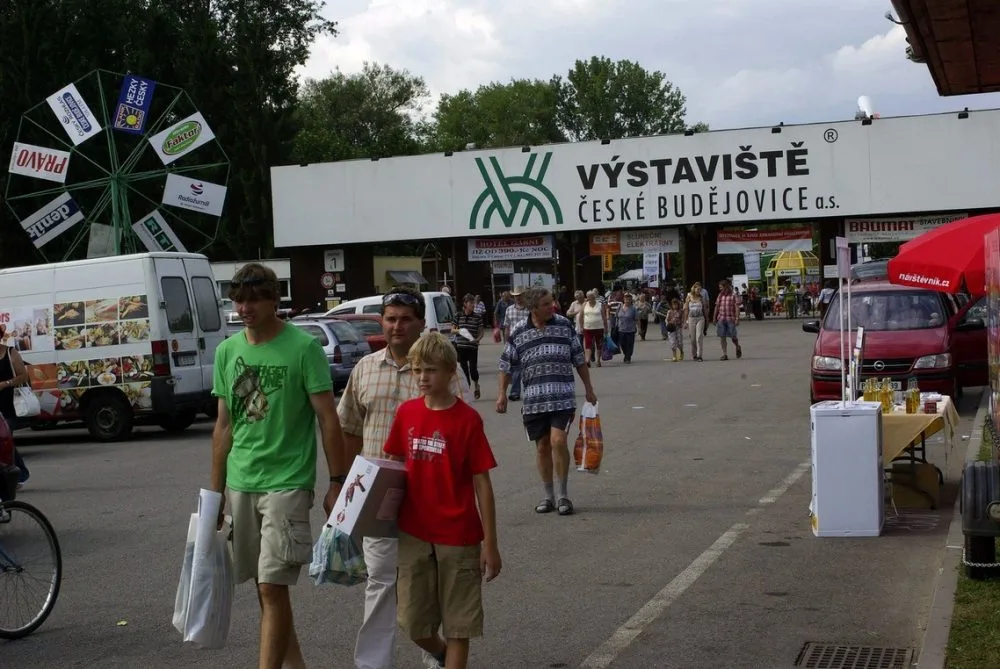Země živitelka