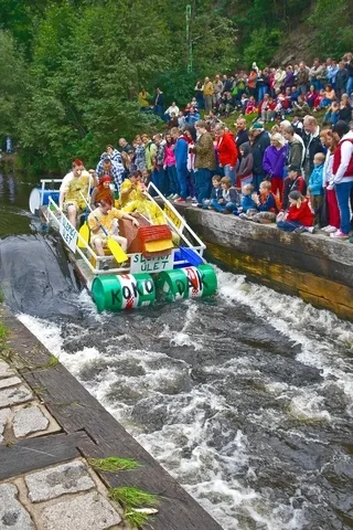 Plavba kuriozních plavidel