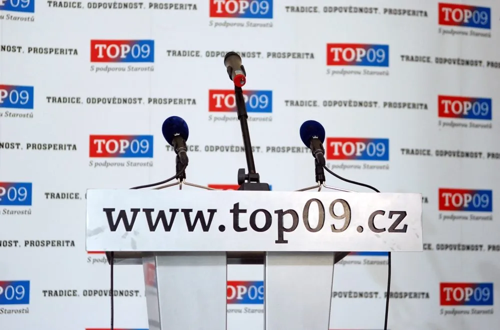 TOP 09